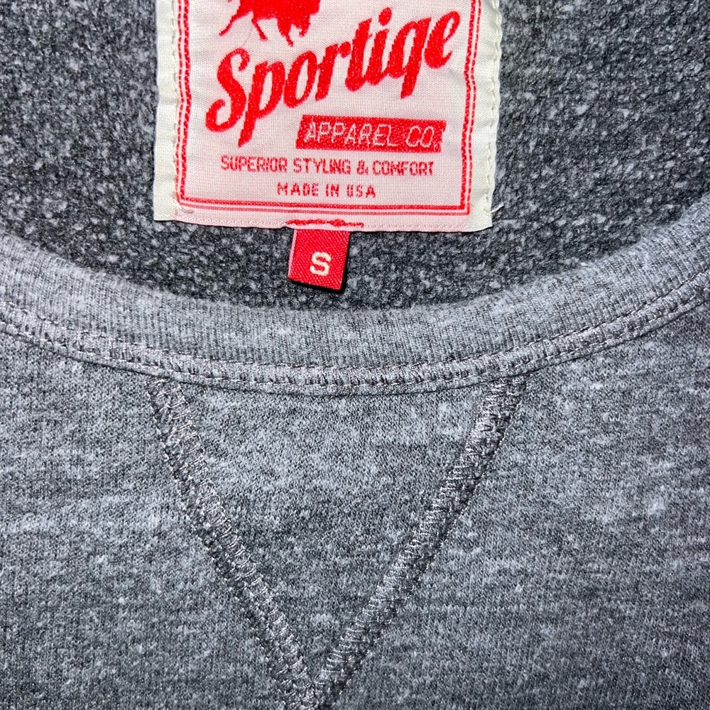 Cleveland Cavaliers Sweatshirt from Team Shop - Picture 2 of 2